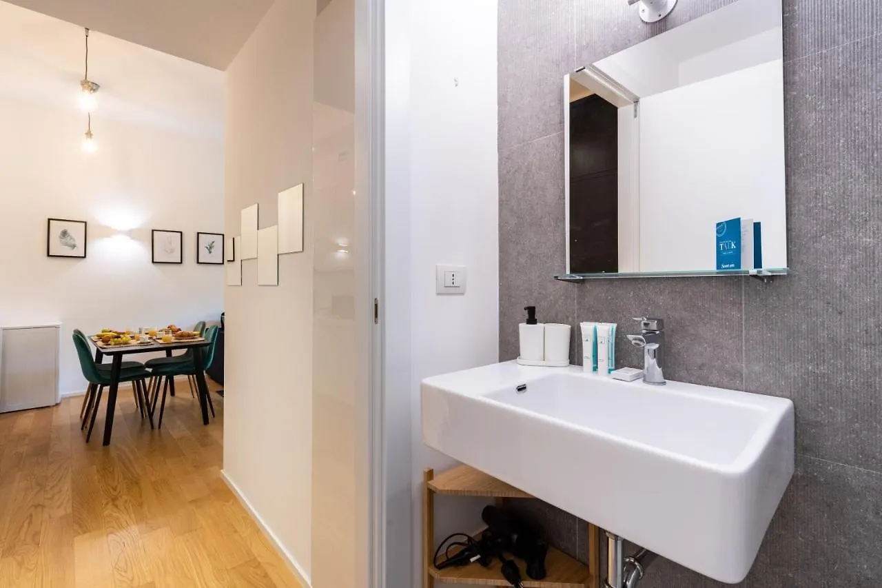 Sweett - Cozy Duomo Apartment Milan Italy